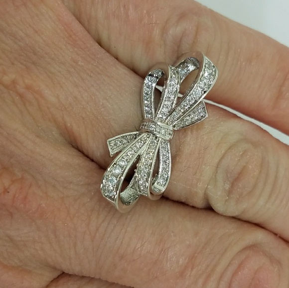 Jewelry - NWT Cz Ribbon Ring Size 6.5